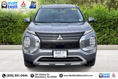 2023 Mitsubishi Outlander SE