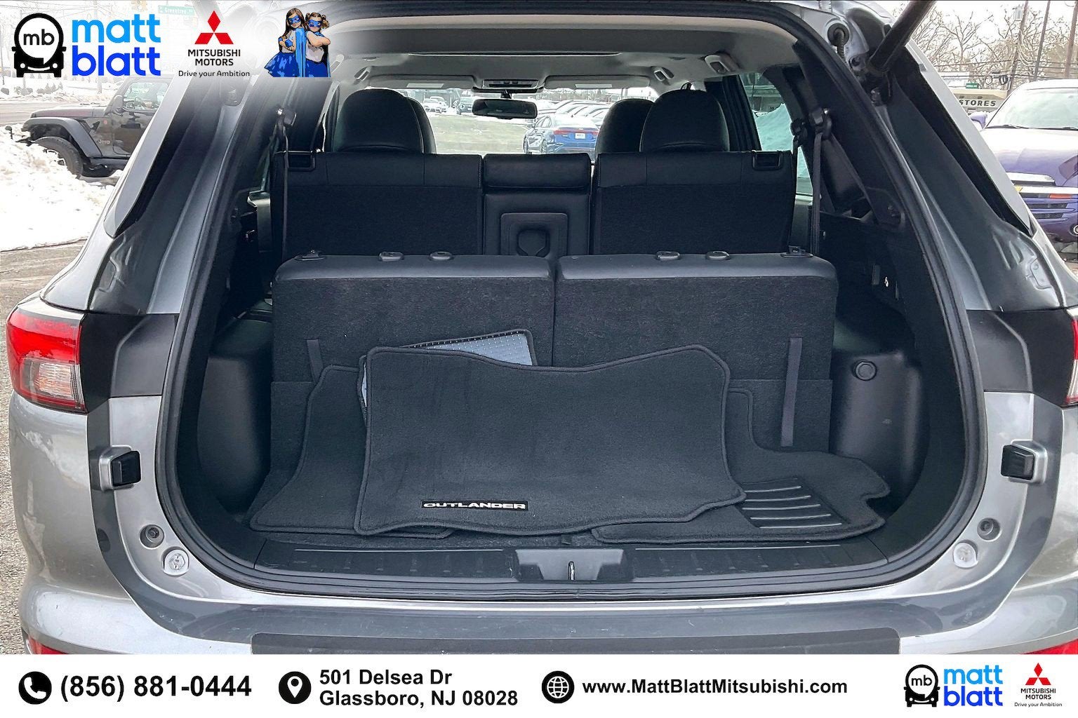 2023 Mitsubishi Outlander SE