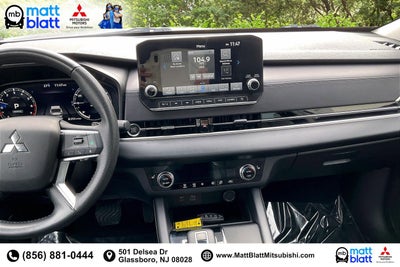 2023 Mitsubishi Outlander SE