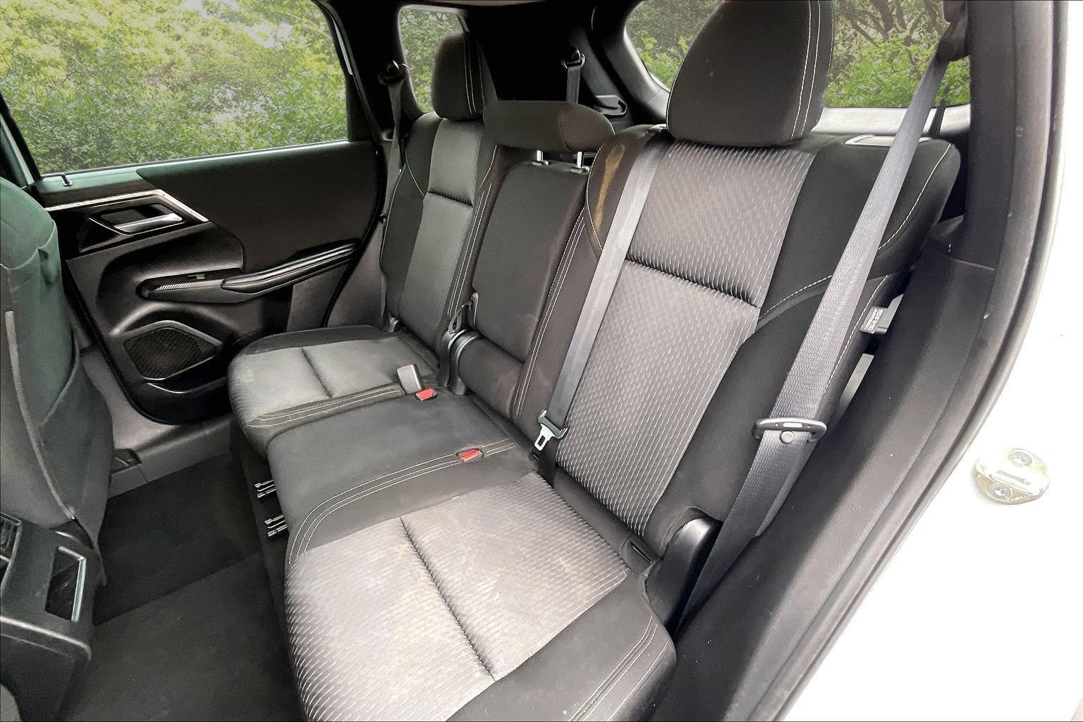 2023 Mitsubishi Outlander ES