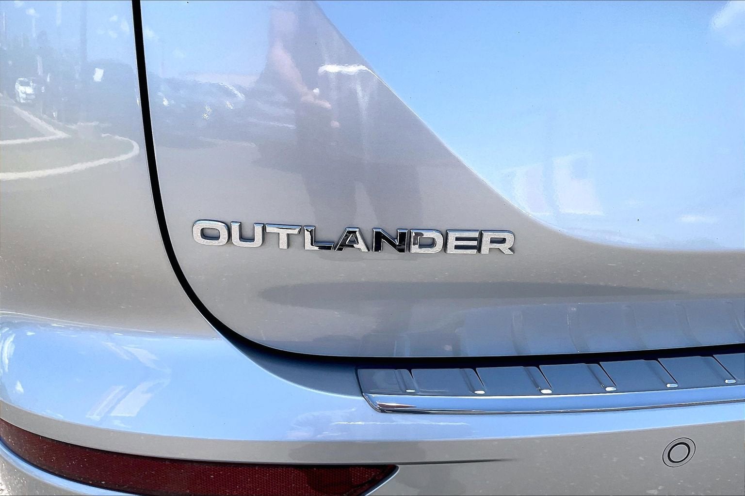 2022 Mitsubishi Outlander ES