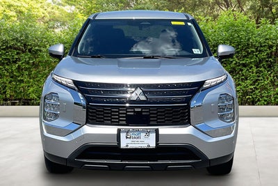 2022 Mitsubishi Outlander ES