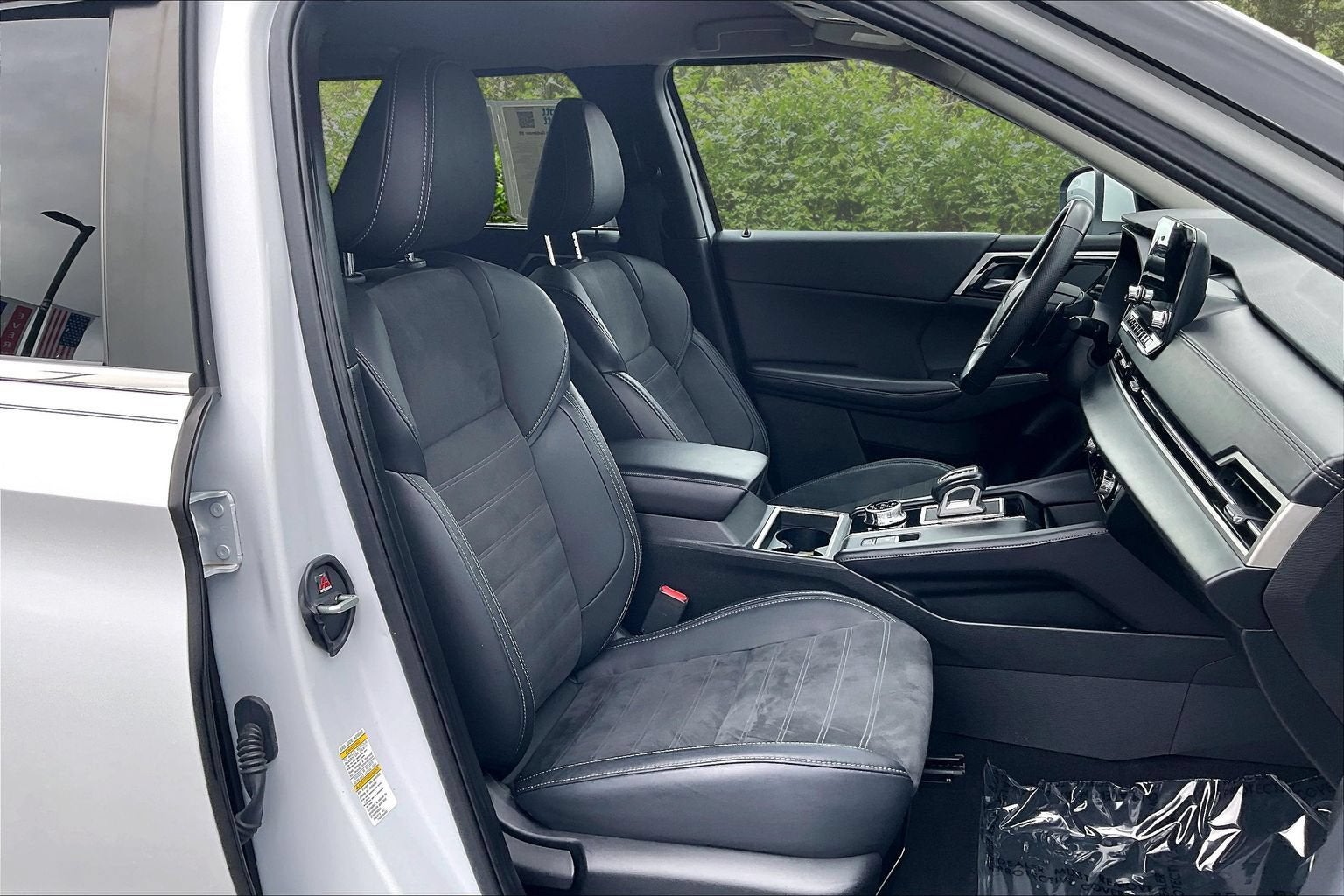 2023 Mitsubishi Outlander SE