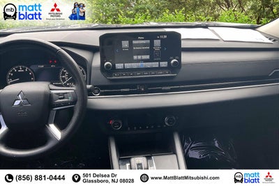 2022 Mitsubishi Outlander SE