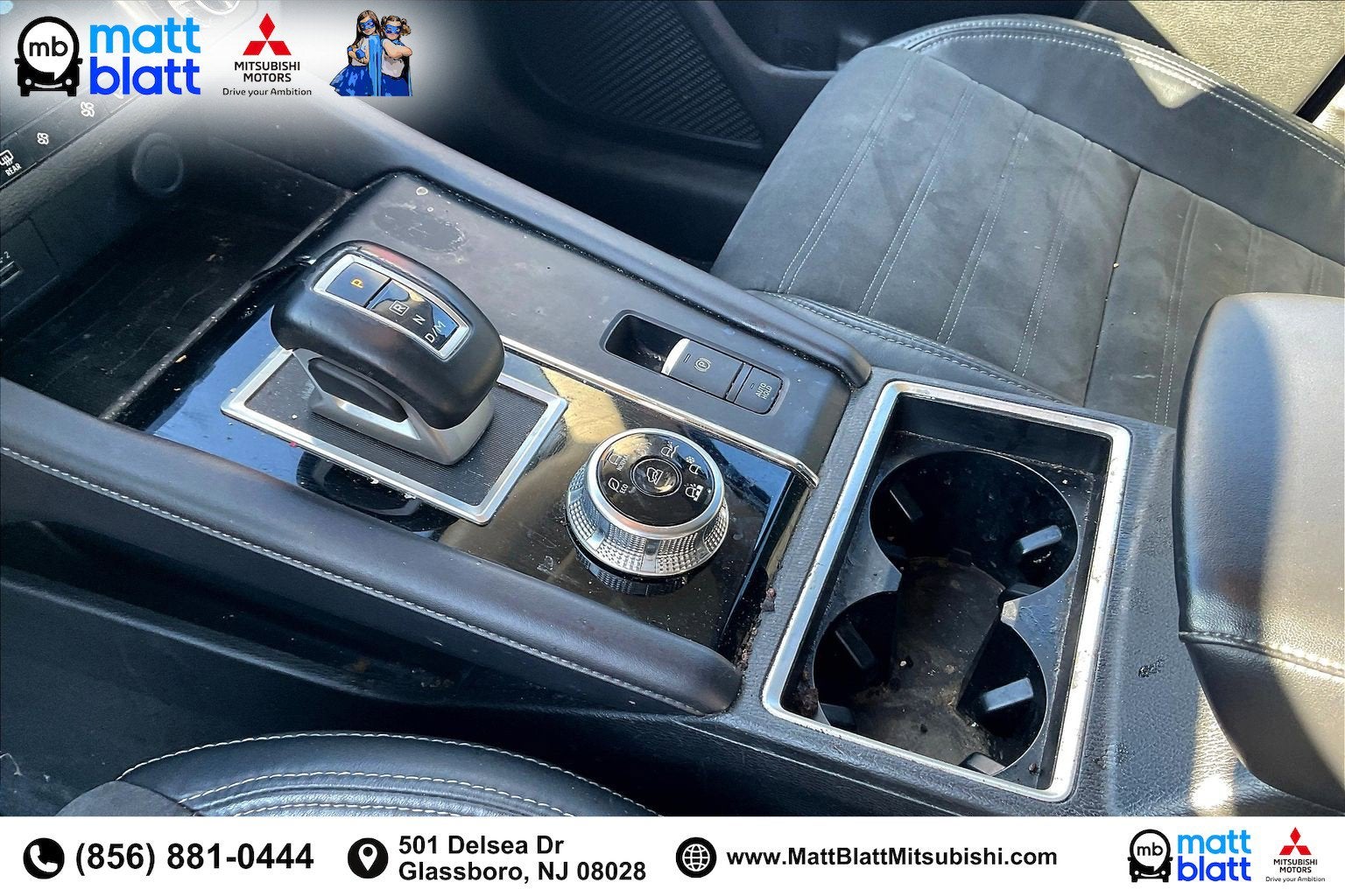 2023 Mitsubishi Outlander SE