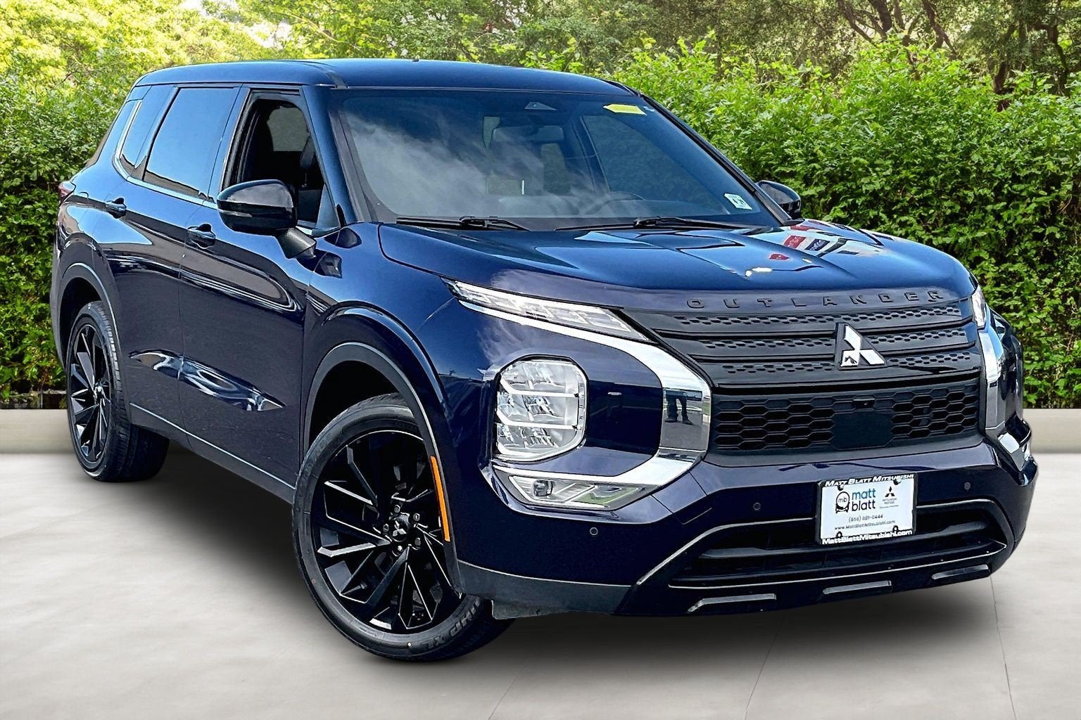 2023 Mitsubishi Outlander SE