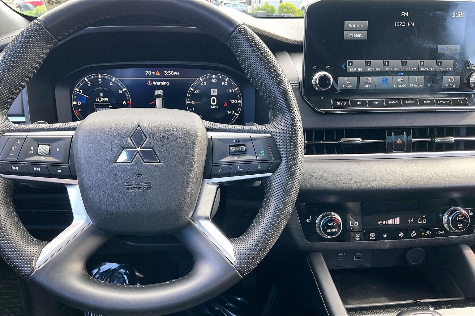 2023 Mitsubishi Outlander SE
