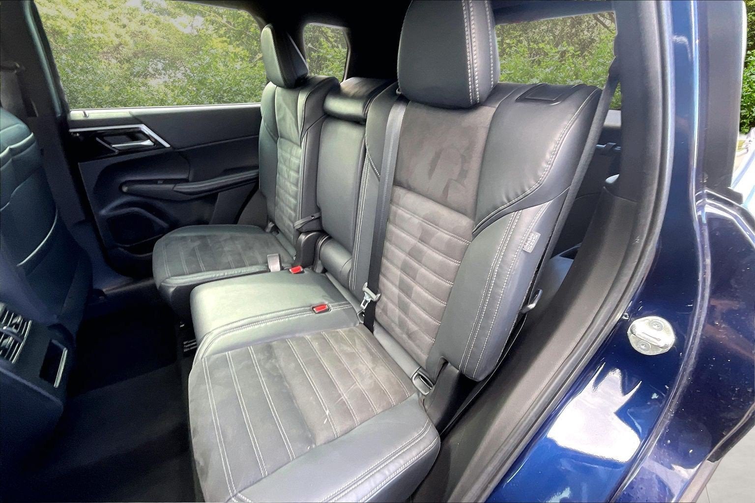 2023 Mitsubishi Outlander SE