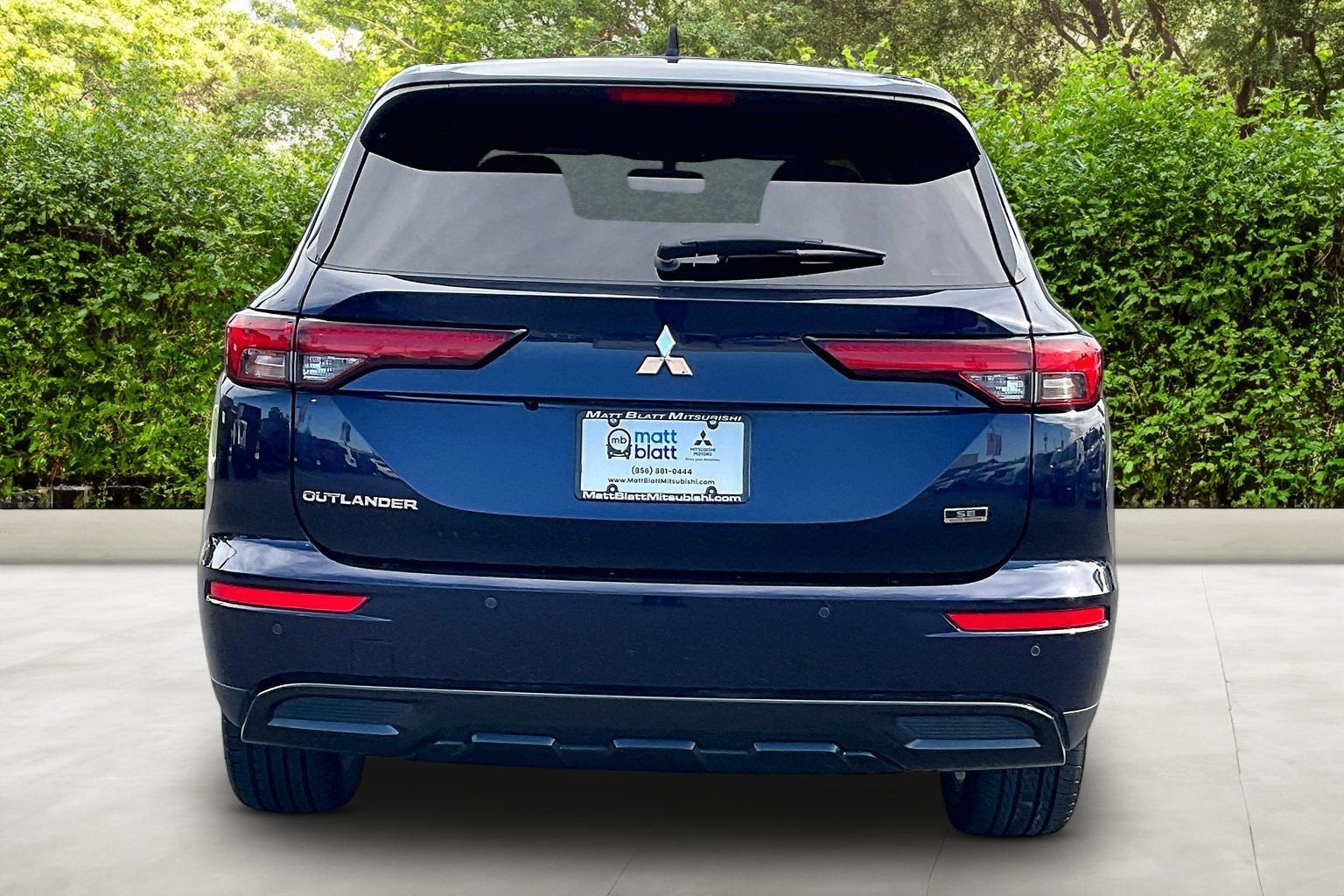 2023 Mitsubishi Outlander SE