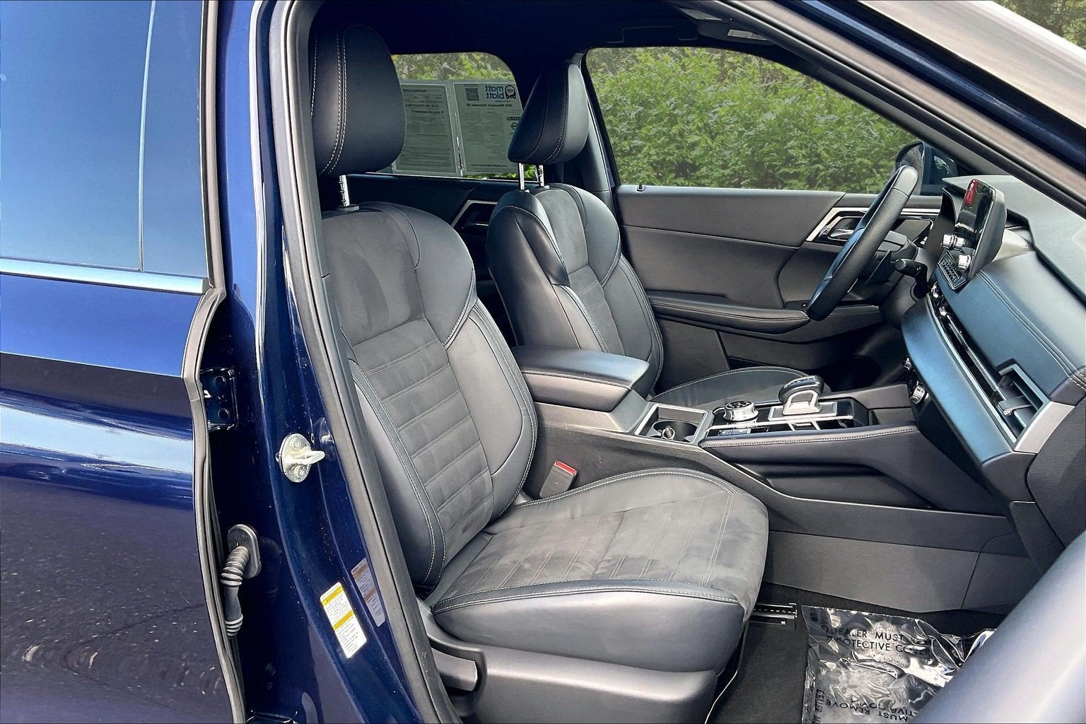 2023 Mitsubishi Outlander SE