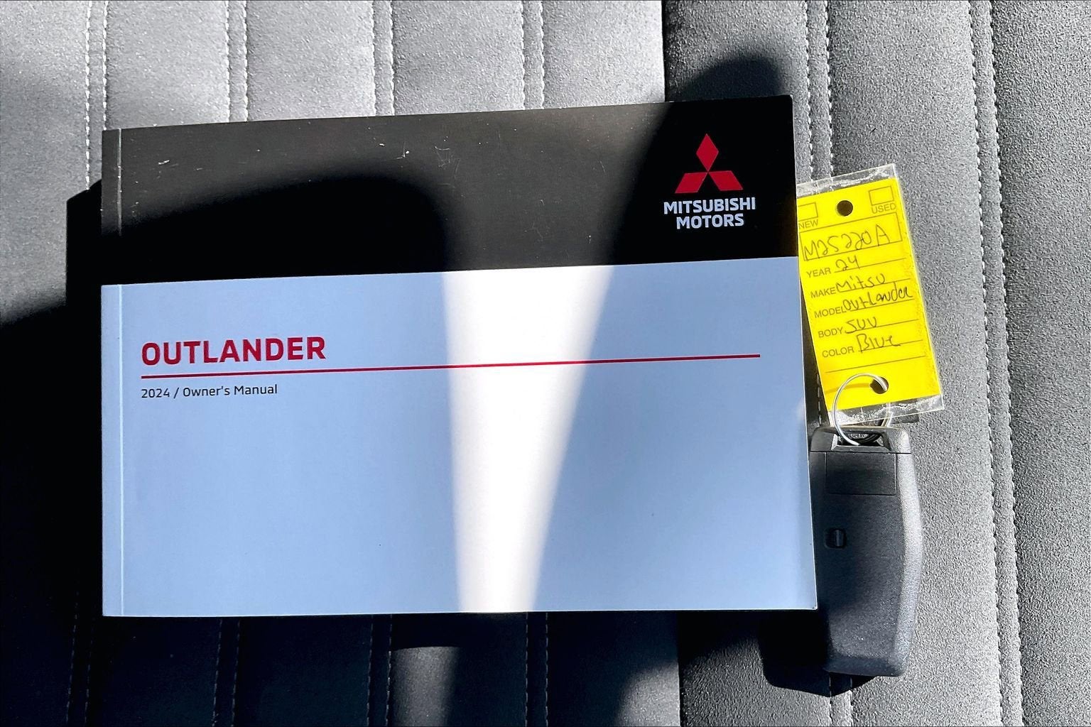 2024 Mitsubishi Outlander SE