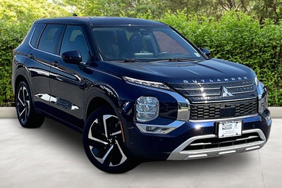 2024 Mitsubishi Outlander SE