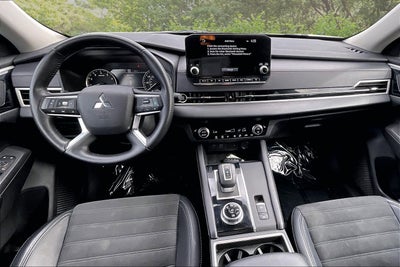 2024 Mitsubishi Outlander SE Black Edition S-AWC