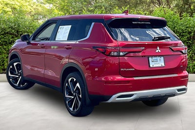2024 Mitsubishi Outlander SE