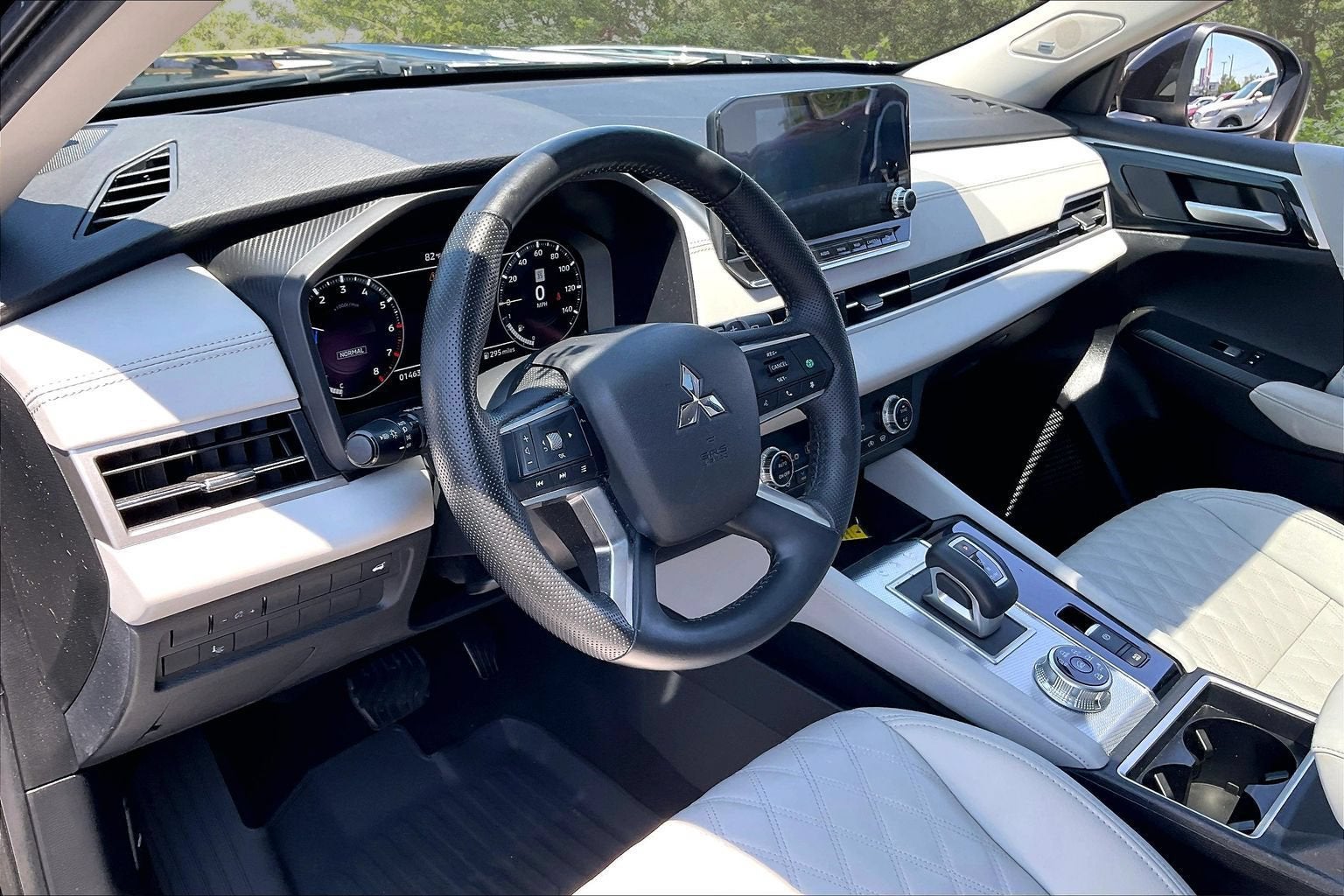 2024 Mitsubishi Outlander SEL