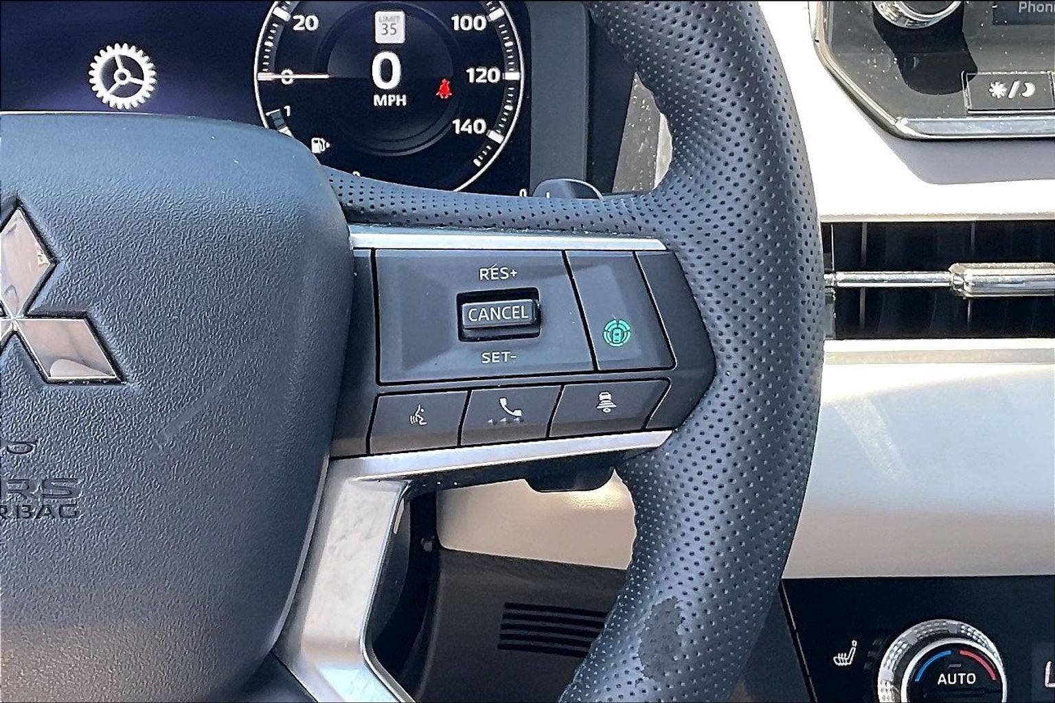2024 Mitsubishi Outlander SEL