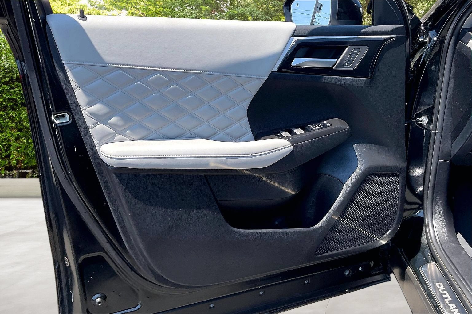 2024 Mitsubishi Outlander SEL