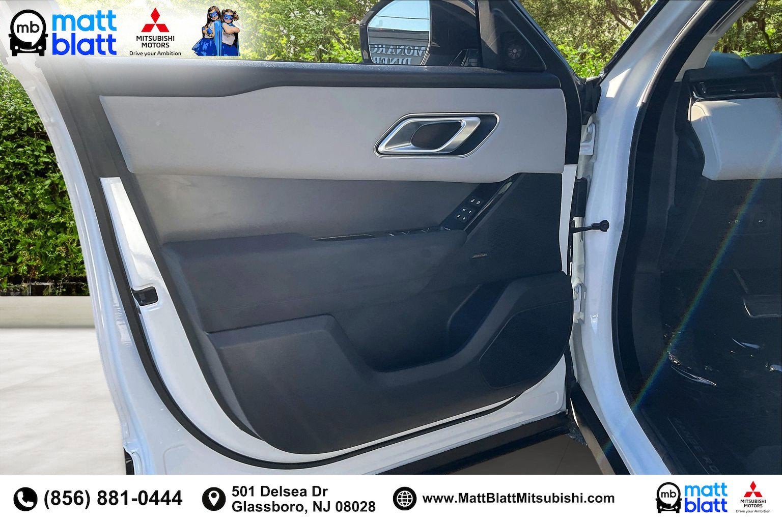 2025 Land Rover Range Rover Velar Dynamic SE