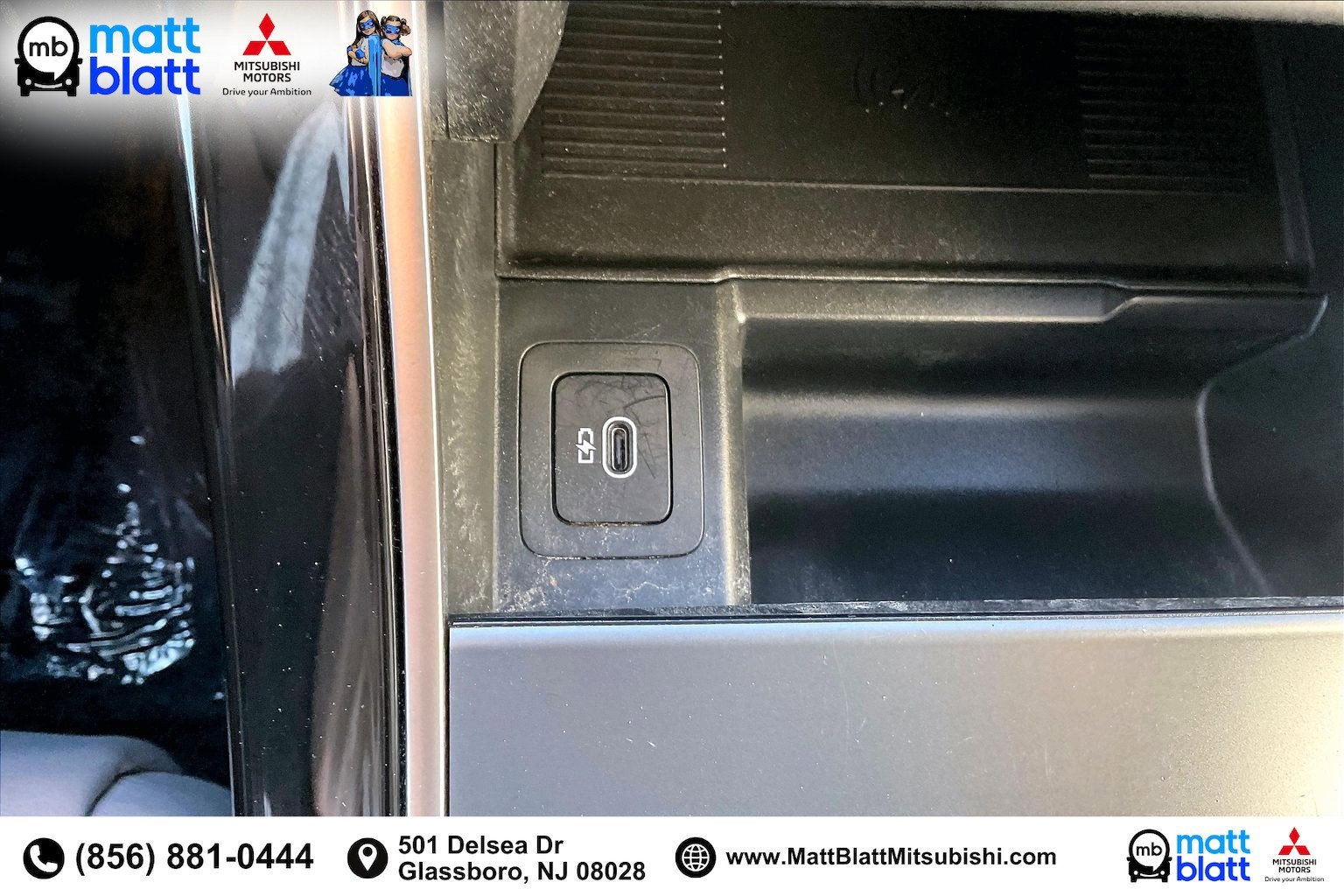 2025 Land Rover Range Rover Velar Dynamic SE