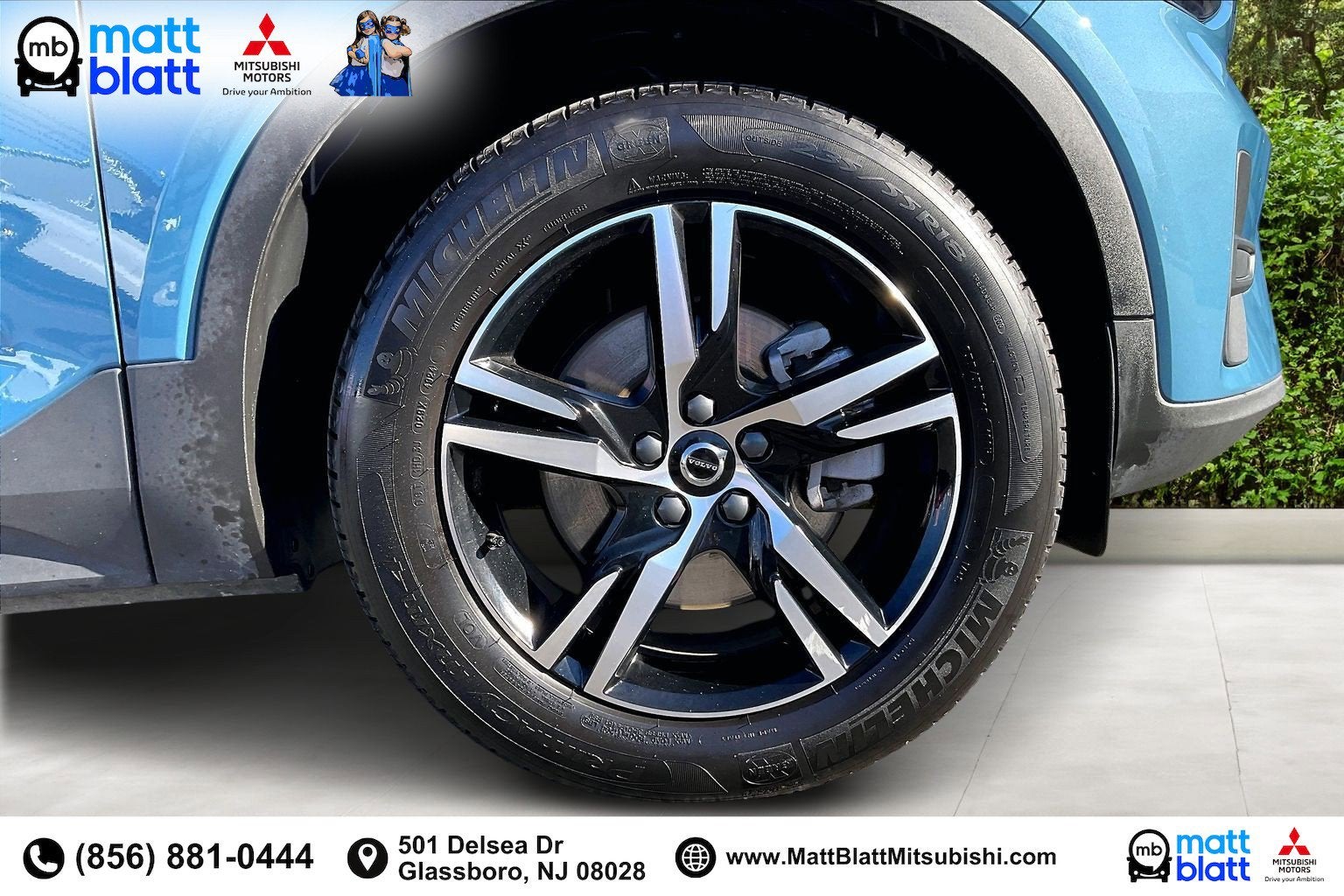 2025 Volvo XC40 Core Bright Theme