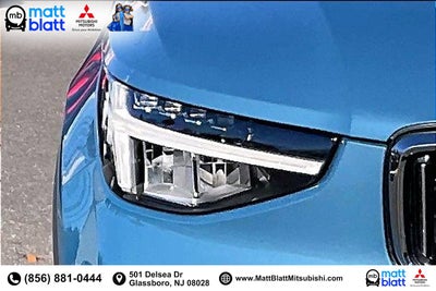 2025 Volvo XC40 Core Bright Theme