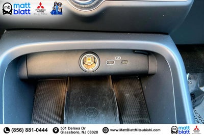 2025 Volvo XC40 Core Bright Theme