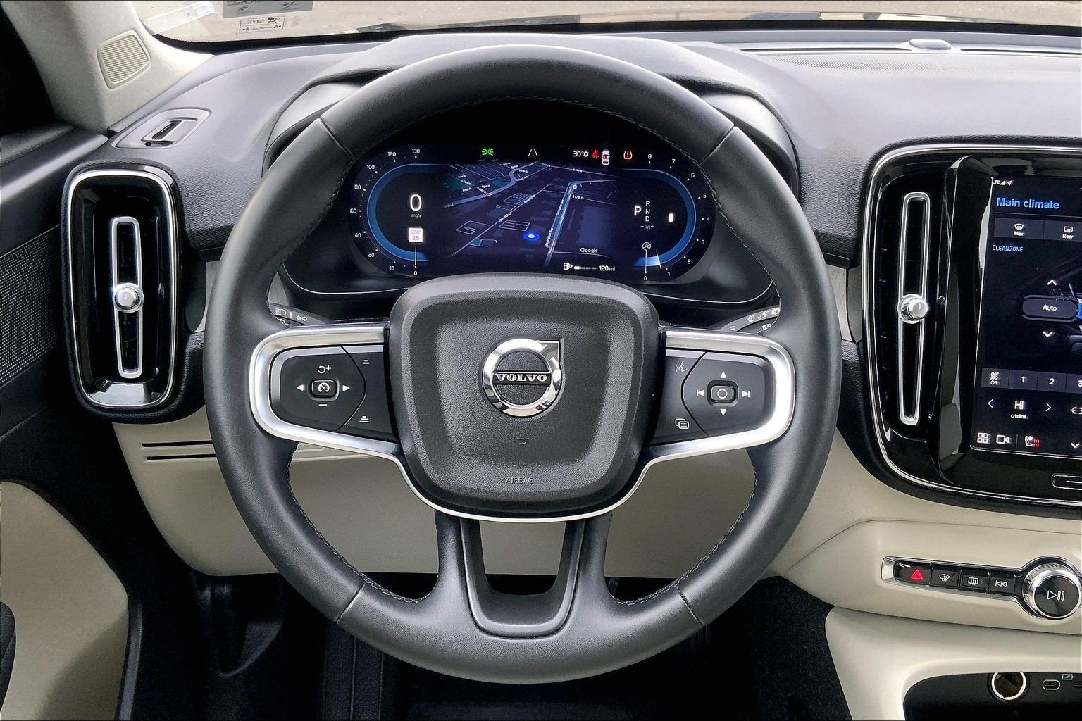 2023 Volvo XC40 Plus Dark Theme