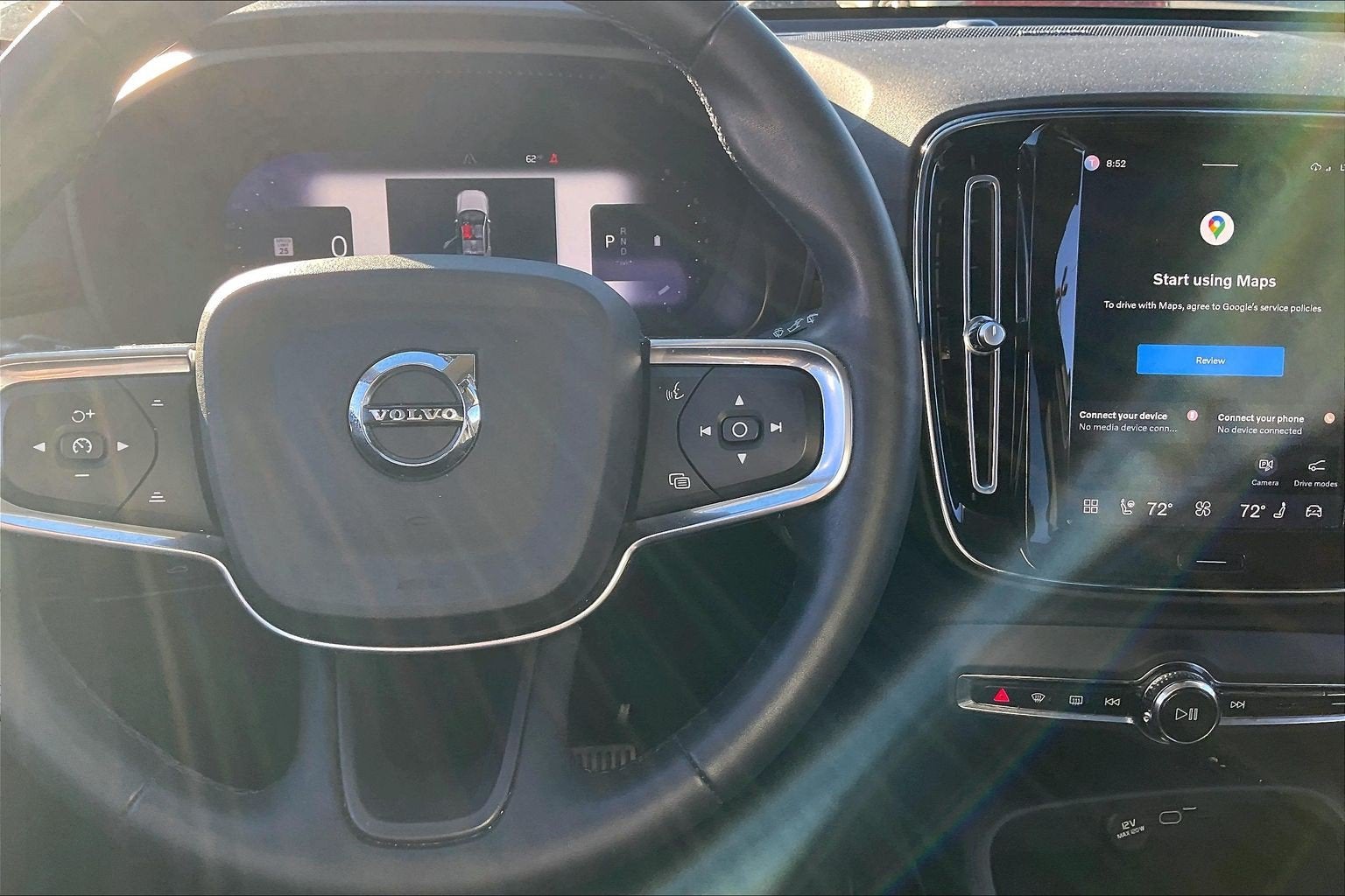 2023 Volvo XC40 Ultimate Dark Theme
