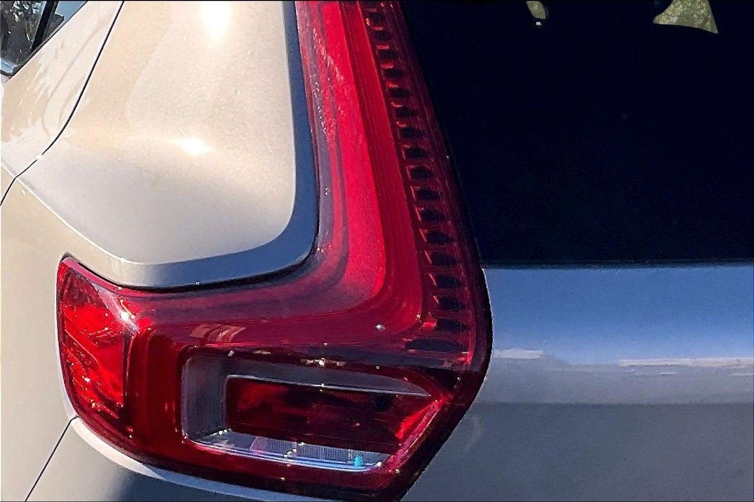 2023 Volvo XC40 Ultimate Dark Theme