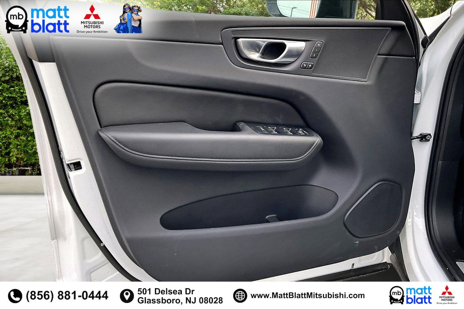 2025 Volvo XC60 Plus