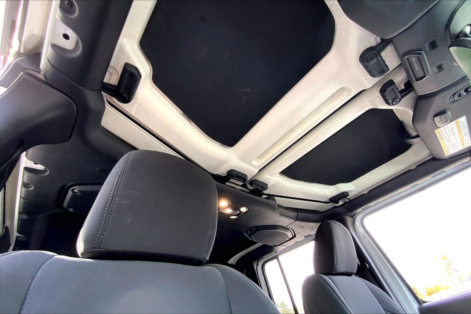 2021 Jeep Gladiator Willys