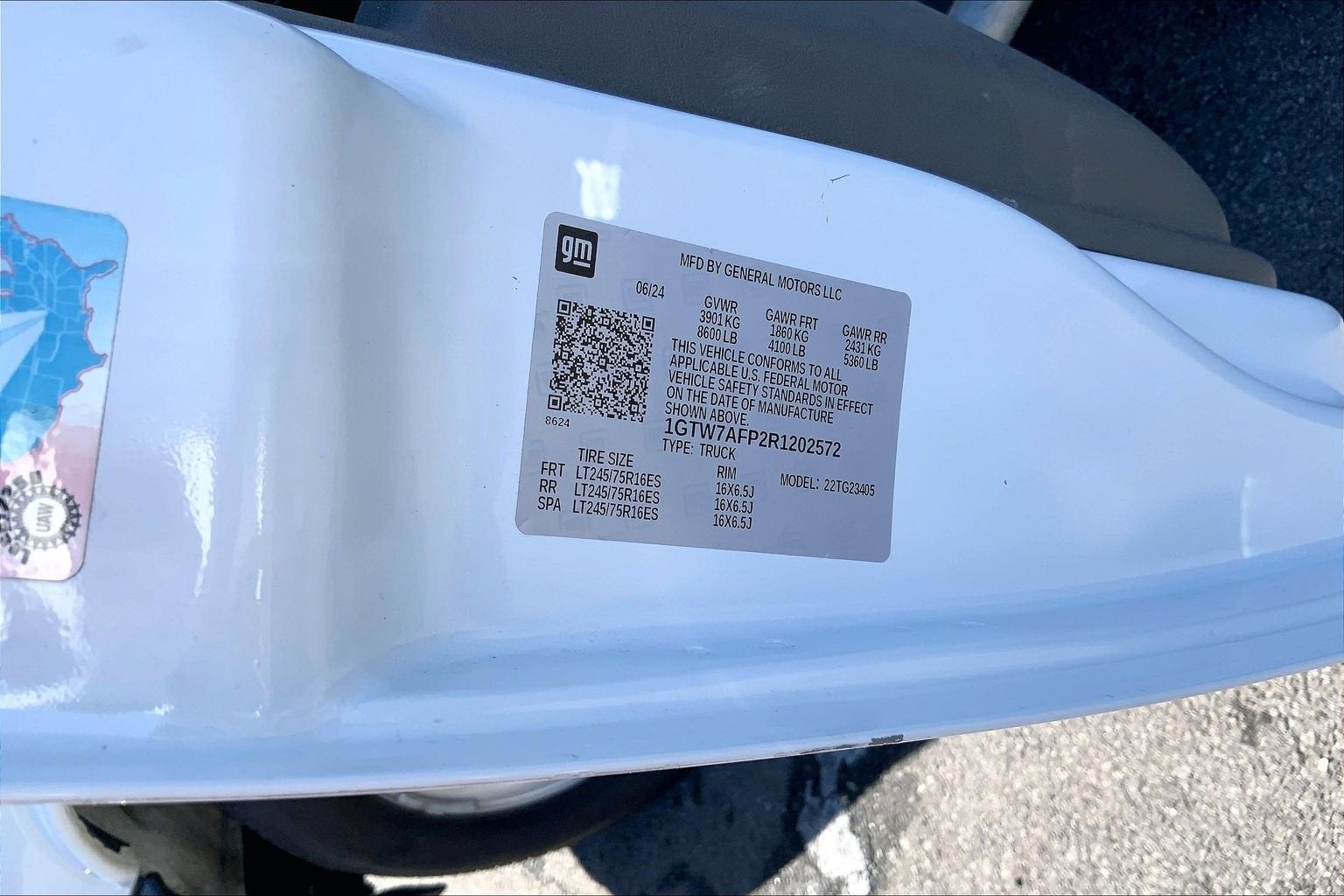 2024 GMC Savana Cargo Van 2500