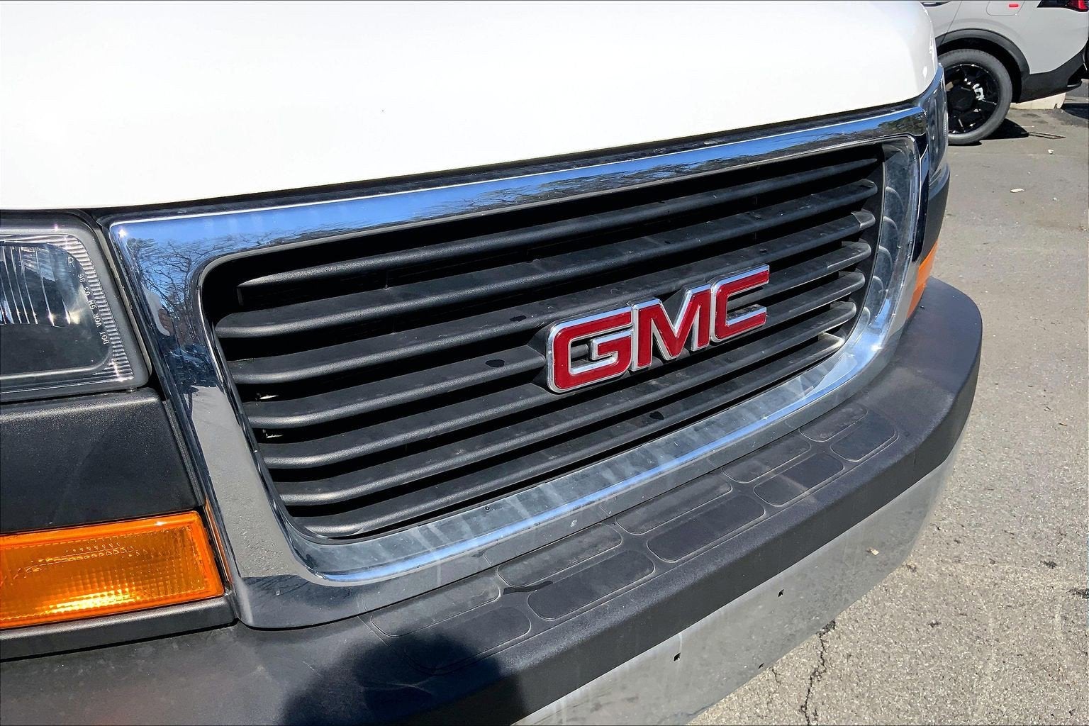 2024 GMC Savana Cargo Van 2500