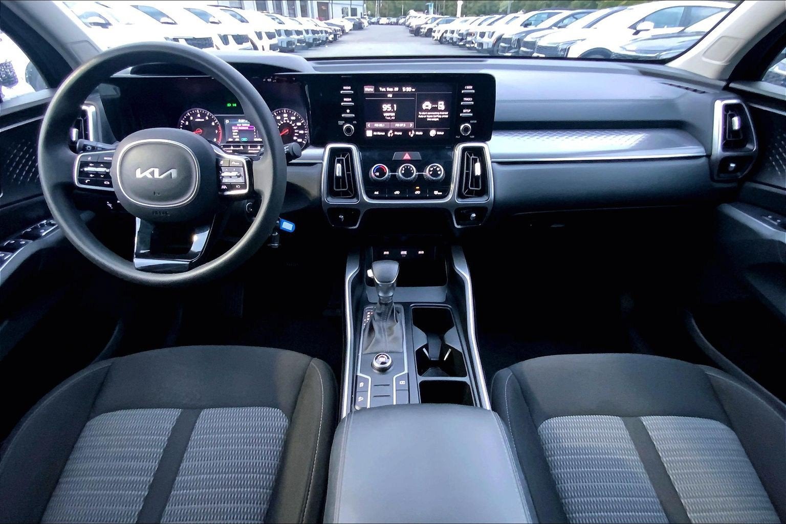2023 Kia Sorento LX