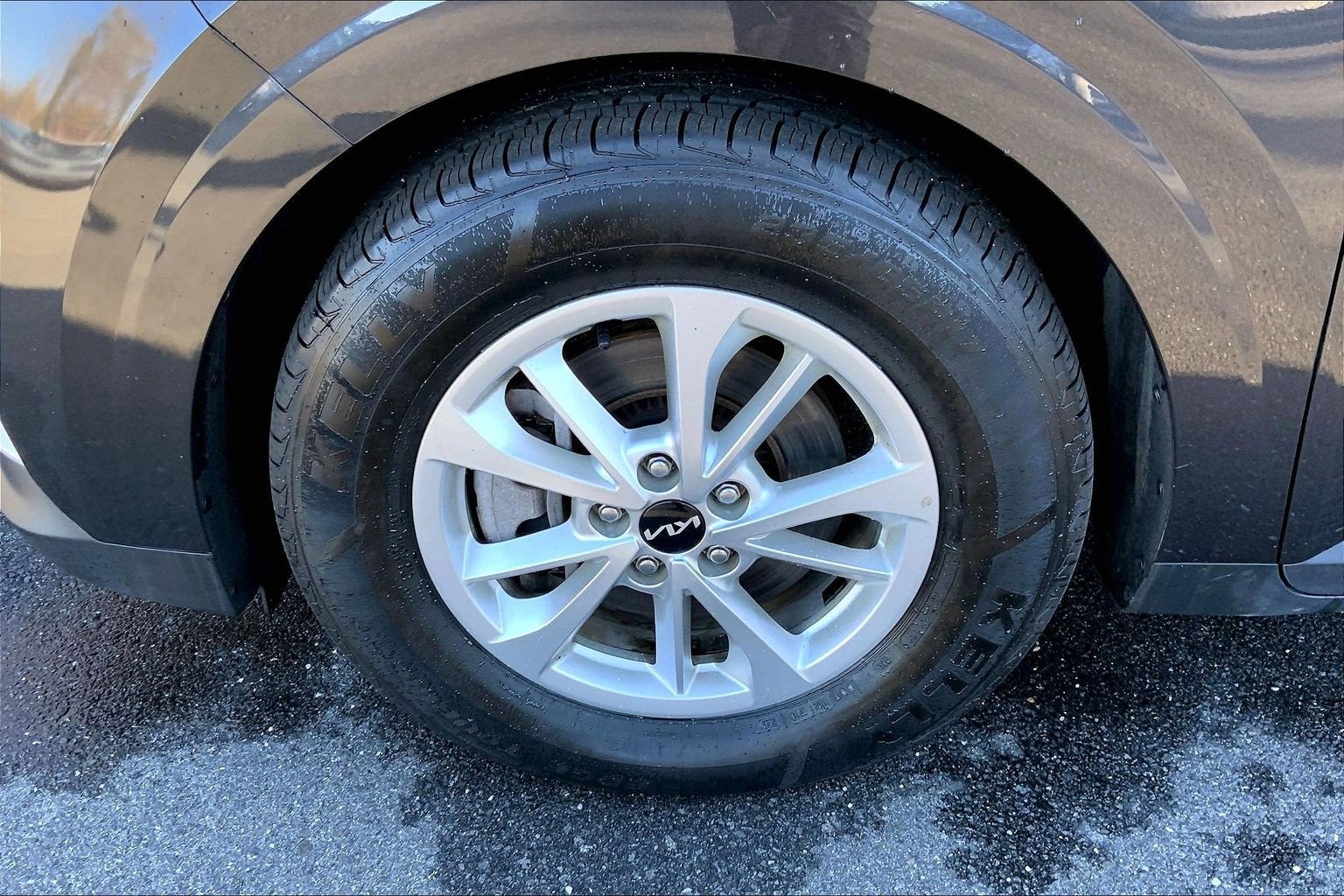 2024 Kia Carnival LX