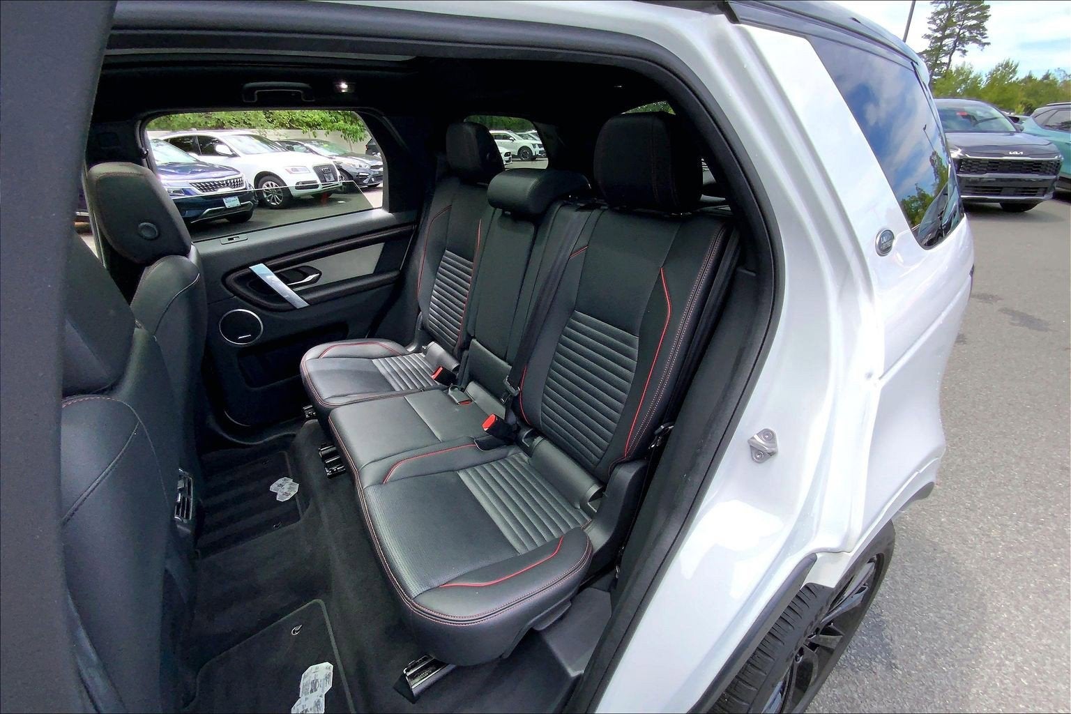 2023 Land Rover Discovery Sport SE R-Dynamic