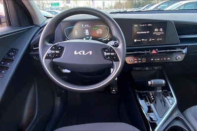 2025 Kia Niro LX