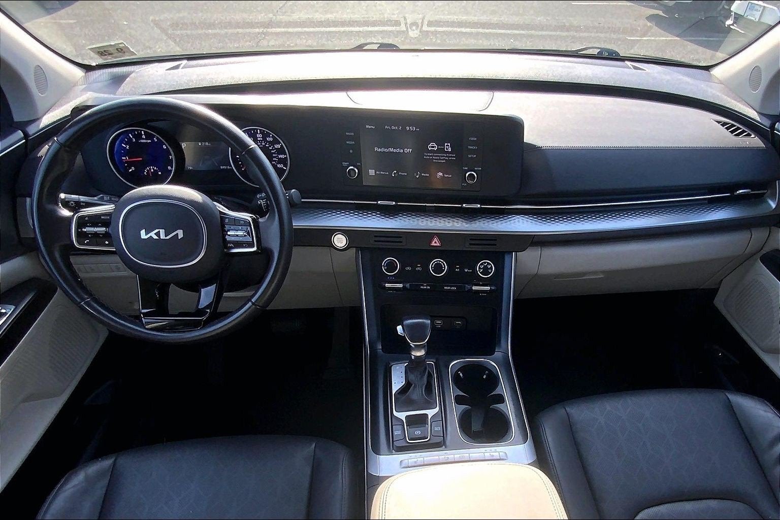 2024 Kia Carnival LX