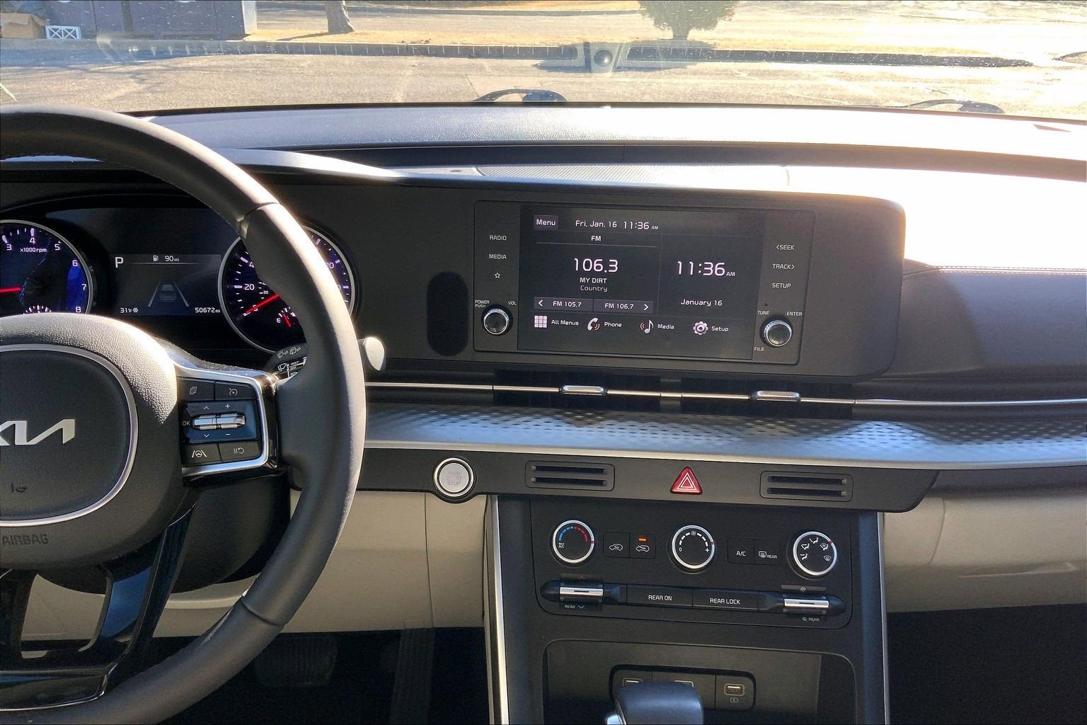 2024 Kia Carnival LX