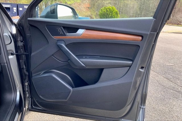 2023 Audi Q5 S line Premium